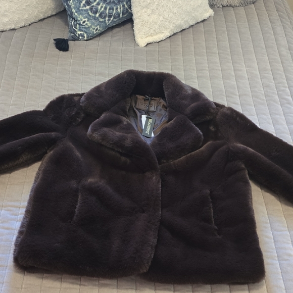Blank NYC Faux Fur Coat In Americano. - Picture 2 of 9
